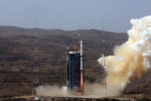外媒：一箭三星，中國成功發射高分1-02/03/04號地球成像衛星
